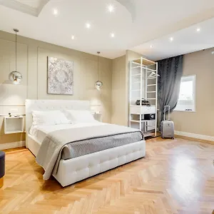 Mellini Palace By Premium Collection Gasthof Rom