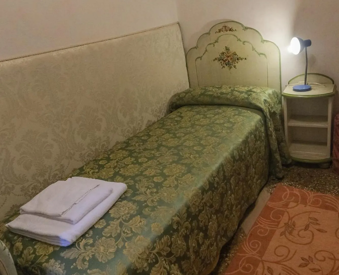 ヴェネツィア Ca'Salvador Bed & Breakfast